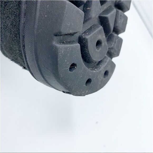 UGG Tall Boot - Black - 6 Wide - Picture 11 of 14